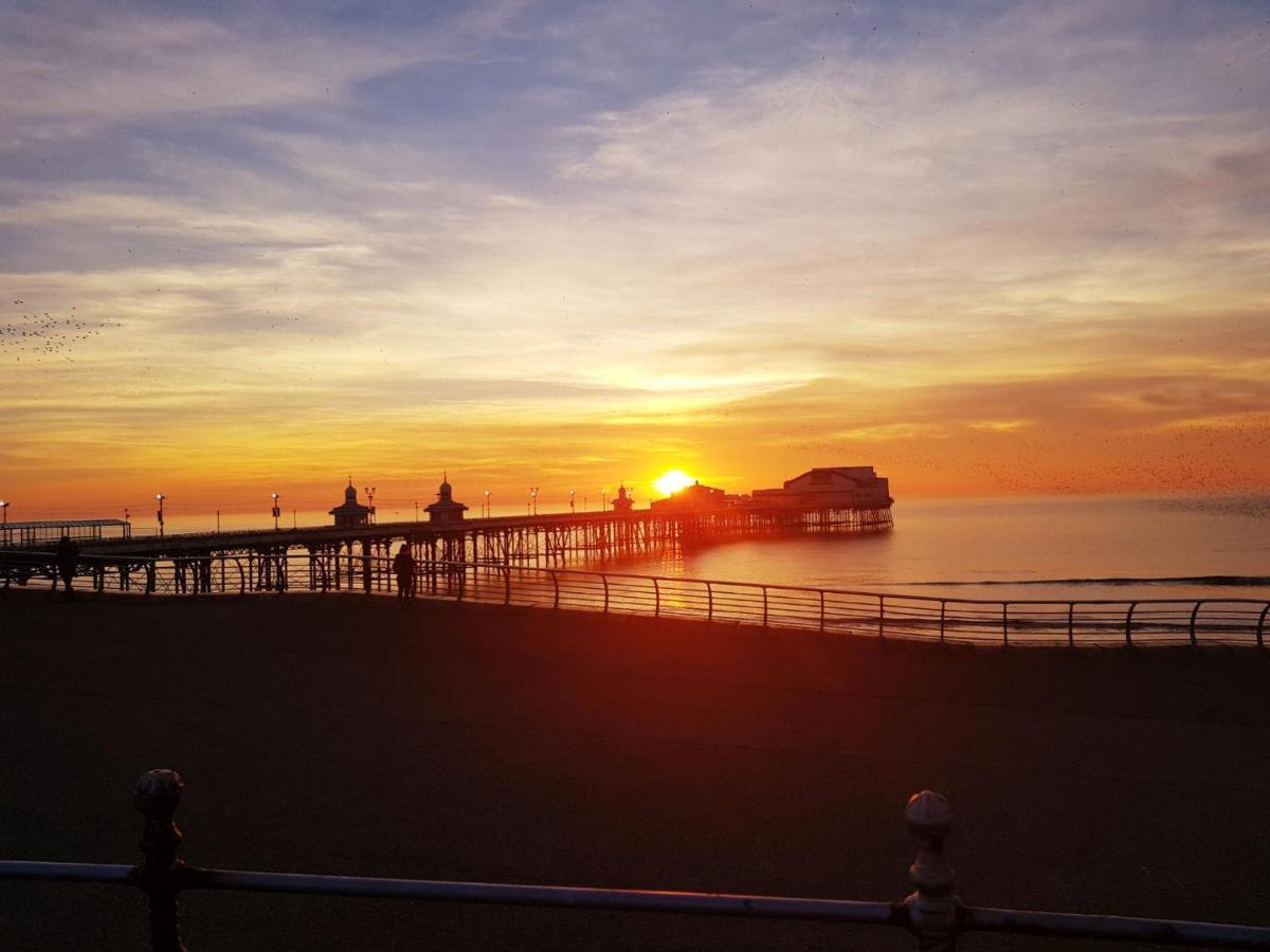 Bed and Breakfast Gabrielles à Blackpool Extérieur photo